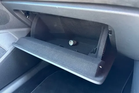 KS75CEX Volkswagen Passat 1.5 TSI eHybrid 272 Black Edition 5dr DSG Thumbnail #50