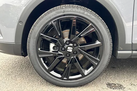 KW75SYG SEAT Arona 1.0 TSI 115 FR Black Edition 5dr Thumbnail #11