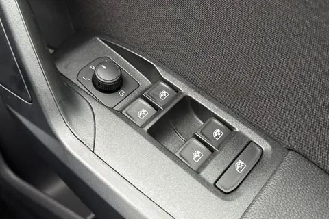 KW75SYG SEAT Arona 1.0 TSI 115 FR Black Edition 5dr Thumbnail #36