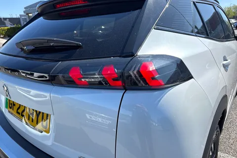 GF22HYU PEUGEOT e-2008 50kWh GT Auto 5dr (7kW Charger) Thumbnail #7