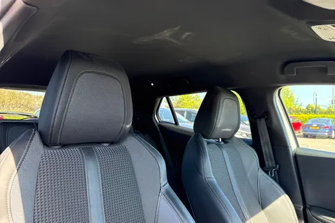 GF22HYU PEUGEOT e-2008 50kWh GT Auto 5dr (7kW Charger) Thumbnail #23