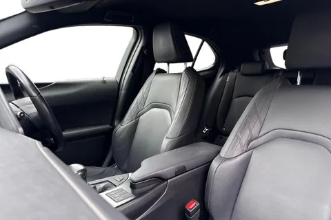 DA23OUL Lexus Ux 2.0 250h F Sport Design E-CVT Euro 6 (s/s) 5dr Thumbnail #11