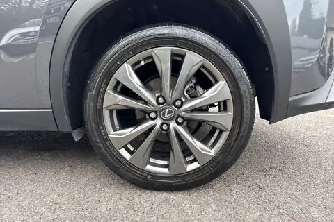 DA23OUL Lexus Ux 2.0 250h F Sport Design E-CVT Euro 6 (s/s) 5dr Thumbnail #23