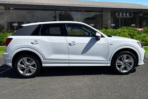  Audi Q2 1.0 TFSI 30 S line Euro 6 (s/s) 5dr Thumbnail #4