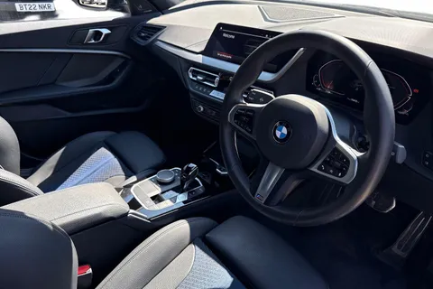 DS73HHO BMW 1 Series 1.5 118i M Sport (LCP) DCT Euro 6 (s/s) 5dr Thumbnail #8