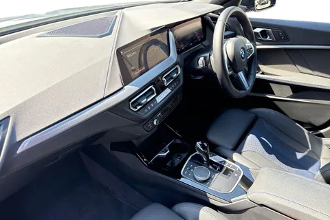 DS73HHO BMW 1 Series 1.5 118i M Sport (LCP) DCT Euro 6 (s/s) 5dr Thumbnail #9