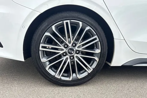 MT69RXR Kia Pro Ceed 1.4T GDi ISG GT-Line S 5dr DCT Thumbnail #12