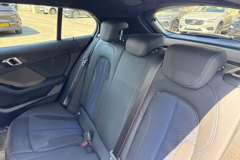 DS73HHO BMW 1 Series 1.5 118i M Sport (LCP) DCT Euro 6 (s/s) 5dr Thumbnail #14