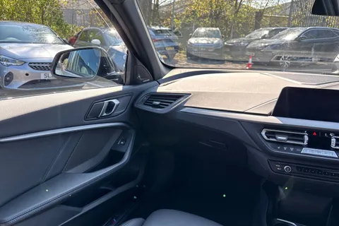 DS73HHO BMW 1 Series 1.5 118i M Sport (LCP) DCT Euro 6 (s/s) 5dr Thumbnail #15