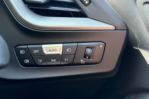 DS73HHO BMW 1 Series 1.5 118i M Sport (LCP) DCT Euro 6 (s/s) 5dr Thumbnail #31