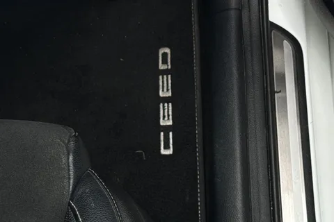 MT69RXR Kia Pro Ceed 1.4T GDi ISG GT-Line S 5dr DCT Thumbnail #30