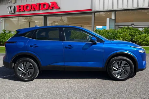 DC22HVR Nissan Qashqai 1.3 DIG-T MHEV Acenta Premium XTRON Euro 6 (s/s) 5dr Thumbnail #4