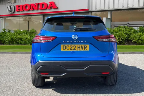 DC22HVR Nissan Qashqai 1.3 DIG-T MHEV Acenta Premium XTRON Euro 6 (s/s) 5dr Thumbnail #6