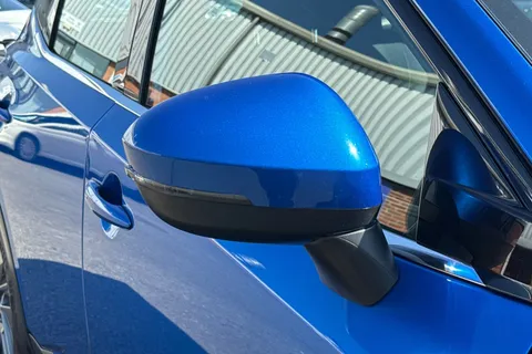 DC22HVR Nissan Qashqai 1.3 DIG-T MHEV Acenta Premium XTRON Euro 6 (s/s) 5dr Thumbnail #11