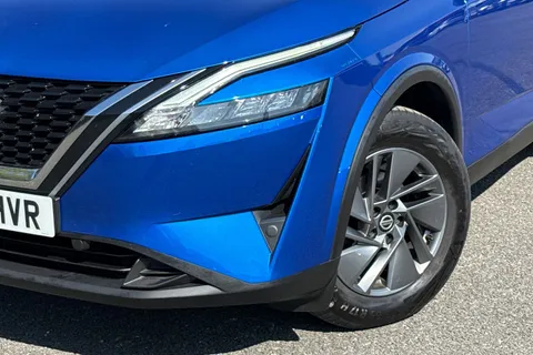 DC22HVR Nissan Qashqai 1.3 DIG-T MHEV Acenta Premium XTRON Euro 6 (s/s) 5dr Thumbnail #26