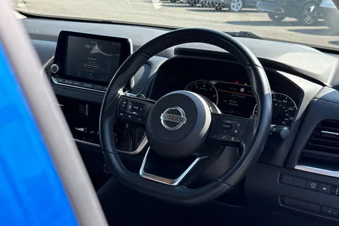 DC22HVR Nissan Qashqai 1.3 DIG-T MHEV Acenta Premium XTRON Euro 6 (s/s) 5dr Thumbnail #30