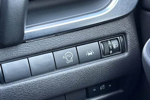 DC22HVR Nissan Qashqai 1.3 DIG-T MHEV Acenta Premium XTRON Euro 6 (s/s) 5dr Thumbnail #37