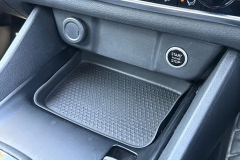 DC22HVR Nissan Qashqai 1.3 DIG-T MHEV Acenta Premium XTRON Euro 6 (s/s) 5dr Thumbnail #38