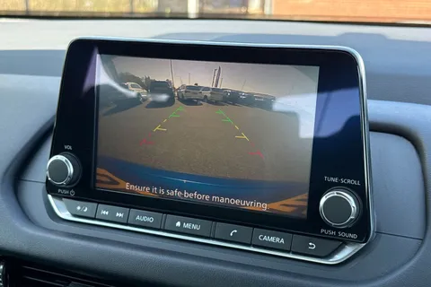 DC22HVR Nissan Qashqai 1.3 DIG-T MHEV Acenta Premium XTRON Euro 6 (s/s) 5dr Thumbnail #46