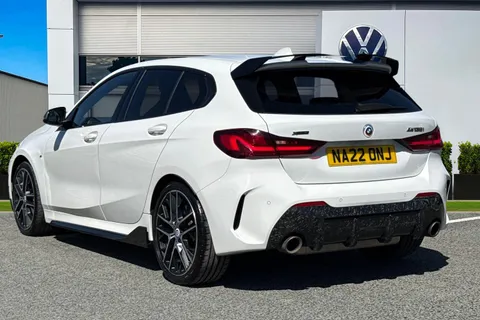 NA22ONJ BMW 1 Series 2.0 M135i Auto xDrive Euro 6 (s/s) 5dr Thumbnail #3
