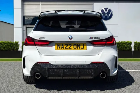 NA22ONJ BMW 1 Series 2.0 M135i Auto xDrive Euro 6 (s/s) 5dr Thumbnail #5