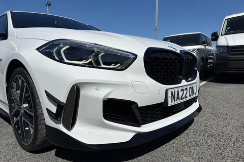 NA22ONJ BMW 1 Series 2.0 M135i Auto xDrive Euro 6 (s/s) 5dr Thumbnail #9