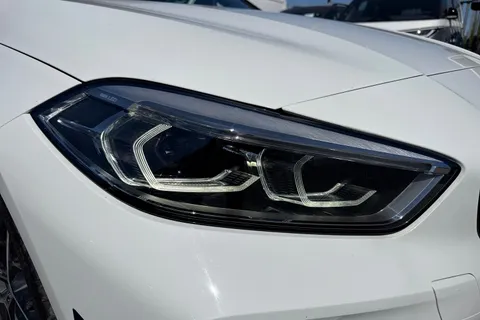 NA22ONJ BMW 1 Series 2.0 M135i Auto xDrive Euro 6 (s/s) 5dr Thumbnail #29