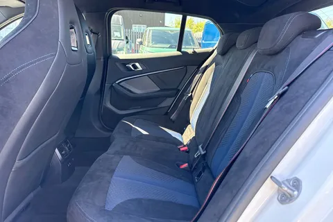 NA22ONJ BMW 1 Series 2.0 M135i Auto xDrive Euro 6 (s/s) 5dr Thumbnail #33