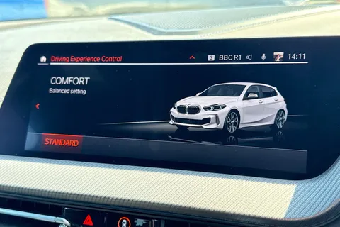 NA22ONJ BMW 1 Series 2.0 M135i Auto xDrive Euro 6 (s/s) 5dr Thumbnail #48