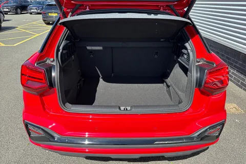 DX75TYO Audi Q2 Black Edition 30 TFSI  116 PS 6-speed Thumbnail #8