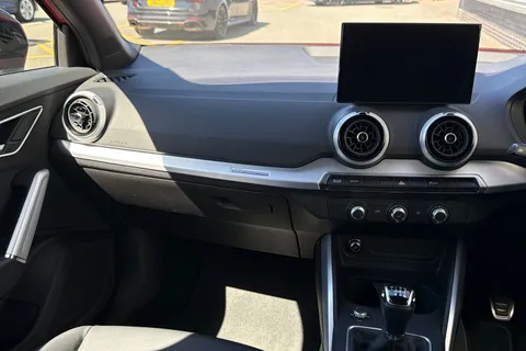 DX75TYO Audi Q2 Black Edition 30 TFSI  116 PS 6-speed Thumbnail #21