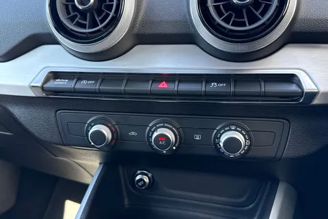 DX75TYO Audi Q2 Black Edition 30 TFSI  116 PS 6-speed Thumbnail #23