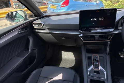 KW75TNK CUPRA Leon 1.5 eTSI 150 V3 5dr DSG Thumbnail #19