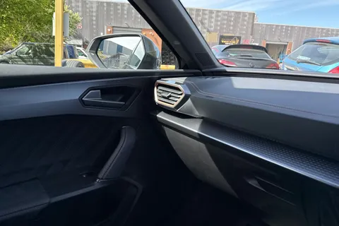 KW75TNK CUPRA Leon 1.5 eTSI 150 V3 5dr DSG Thumbnail #32