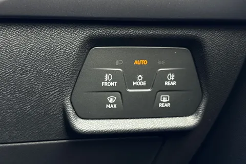 KW75TNK CUPRA Leon 1.5 eTSI 150 V3 5dr DSG Thumbnail #35