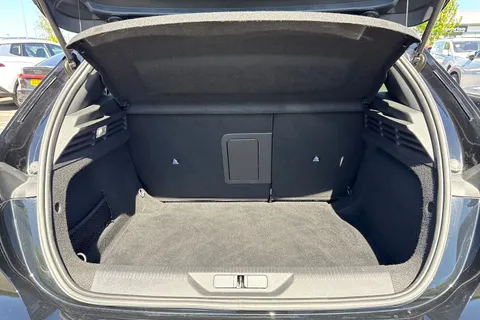 MK23XNA PEUGEOT 308 1.2 PureTech Allure Premium EAT Euro 6 (s/s) 5dr Thumbnail #6