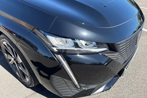 MK23XNA PEUGEOT 308 1.2 PureTech Allure Premium EAT Euro 6 (s/s) 5dr Thumbnail #8