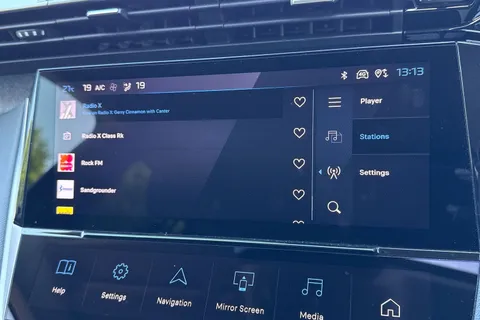 MK23XNA PEUGEOT 308 1.2 PureTech Allure Premium EAT Euro 6 (s/s) 5dr Thumbnail #43