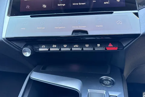 MK23XNA PEUGEOT 308 1.2 PureTech Allure Premium EAT Euro 6 (s/s) 5dr Thumbnail #53