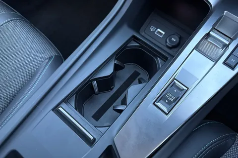 MK23XNA PEUGEOT 308 1.2 PureTech Allure Premium EAT Euro 6 (s/s) 5dr Thumbnail #56