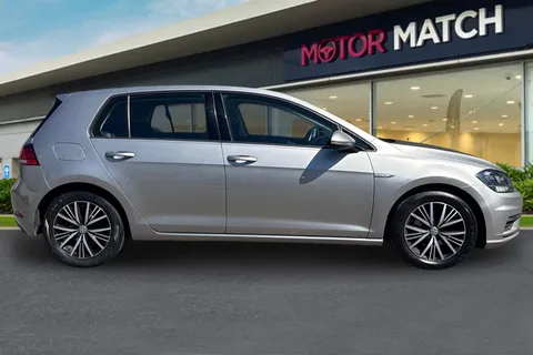 AP18HUY Volkswagen Golf 1.5 TSI EVO SE [Nav] 5dr Thumbnail #3