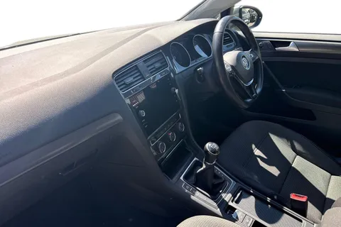 AP18HUY Volkswagen Golf 1.5 TSI EVO SE [Nav] 5dr Thumbnail #8