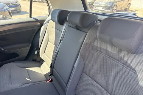 AP18HUY Volkswagen Golf 1.5 TSI EVO SE [Nav] 5dr Thumbnail #13