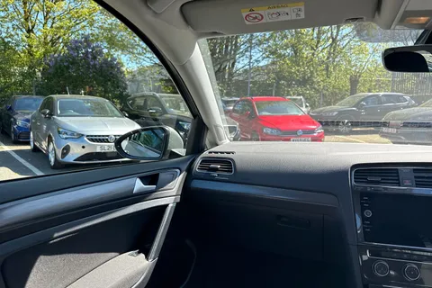 AP18HUY Volkswagen Golf 1.5 TSI EVO SE [Nav] 5dr Thumbnail #14