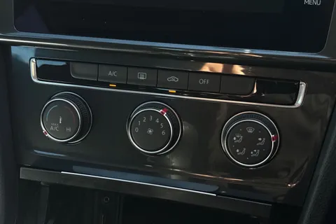 AP18HUY Volkswagen Golf 1.5 TSI EVO SE [Nav] 5dr Thumbnail #18