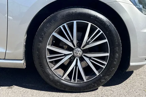 AP18HUY Volkswagen Golf 1.5 TSI EVO SE [Nav] 5dr Thumbnail #21