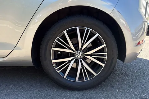 AP18HUY Volkswagen Golf 1.5 TSI EVO SE [Nav] 5dr Thumbnail #23
