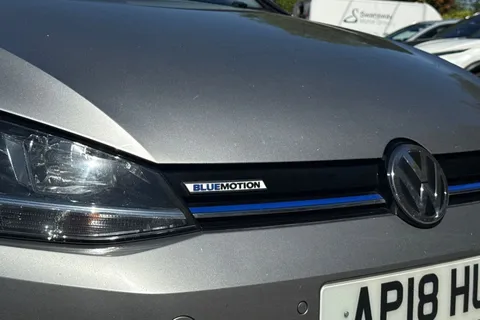 AP18HUY Volkswagen Golf 1.5 TSI EVO SE [Nav] 5dr Thumbnail #24