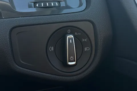 AP18HUY Volkswagen Golf 1.5 TSI EVO SE [Nav] 5dr Thumbnail #30