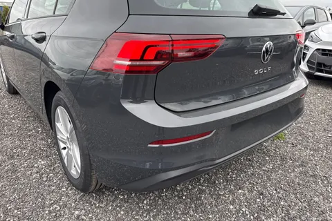  Volkswagen Golf 1.5 TSI Life Euro 6 (s/s) 5dr Thumbnail #8